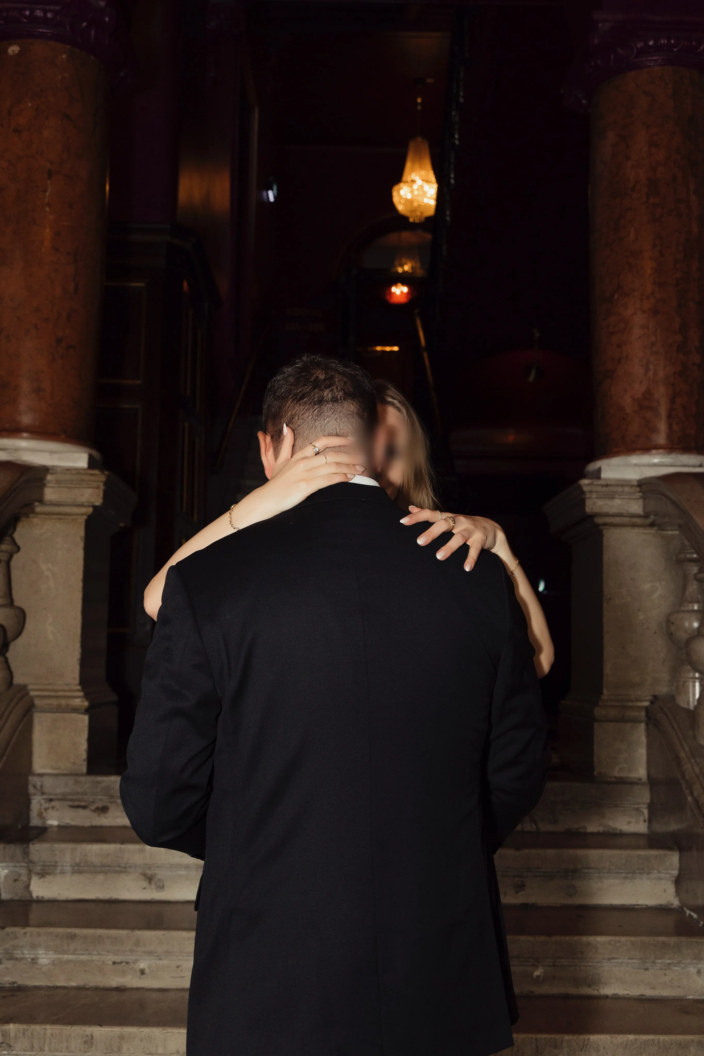 Stag Teddy - strength and quiet confidence, hotwife lifestyle Vienna